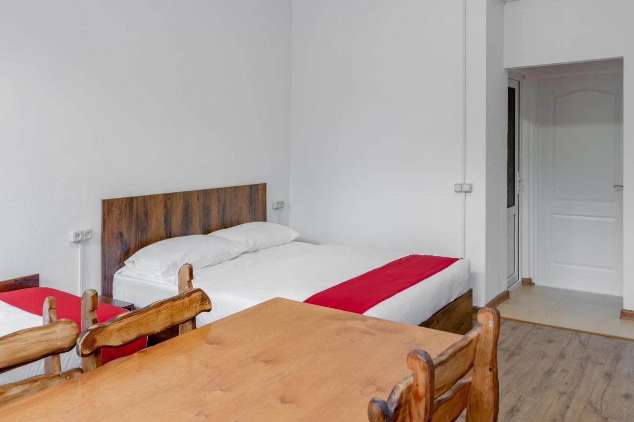 Family Appartments On Buzand Street Erevan Esterno foto